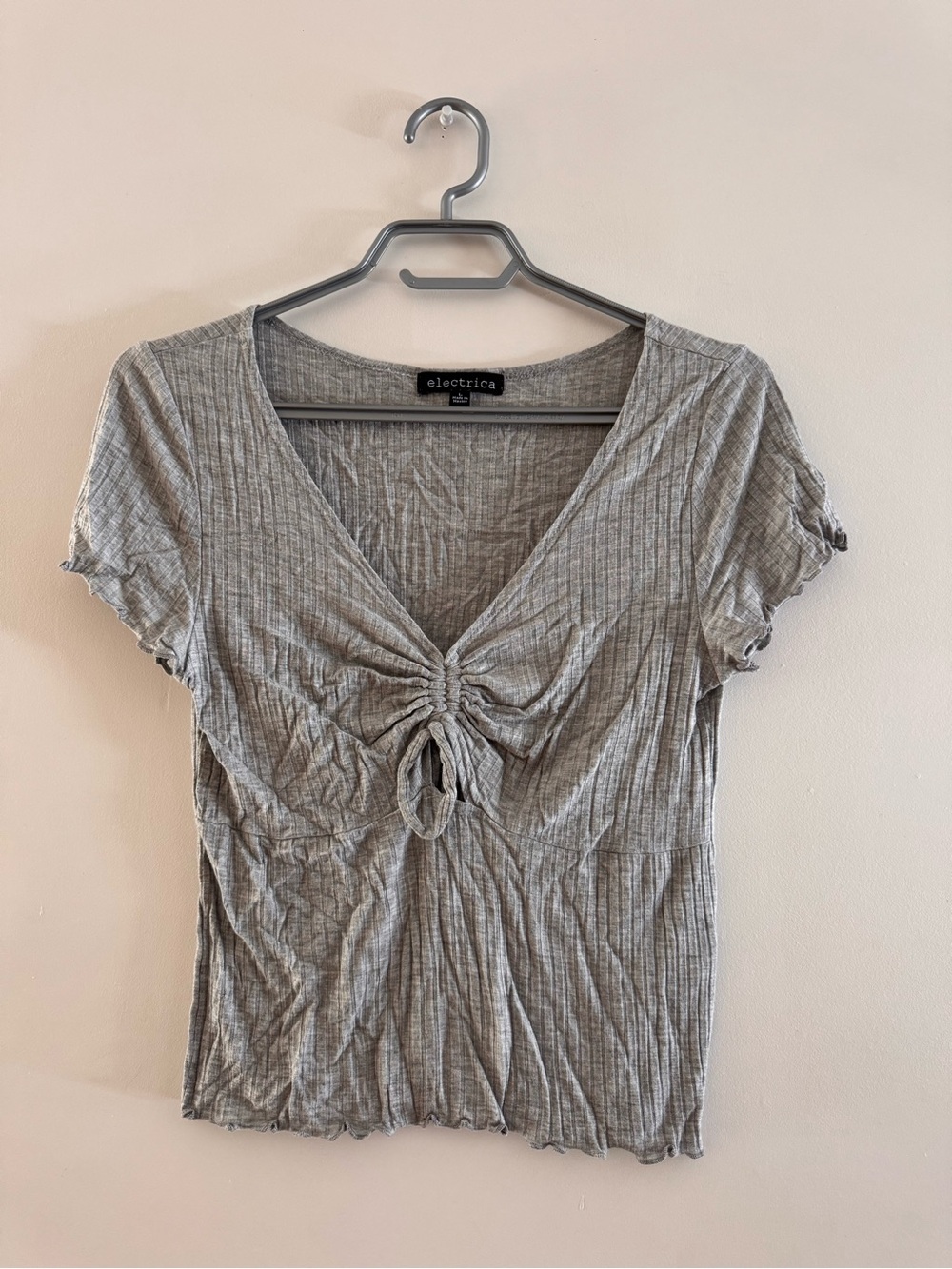 Electric Family Gray Ribbed Ruched V-Neck Short Sleeve Top